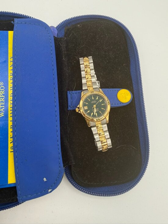 GUESS Two Tone Watch Gold Silver Bracelet Date Dial Water Resistant main image 8
